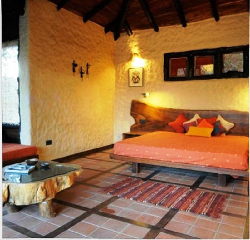Kanha Earth Lodge Mandlā Стая снимка