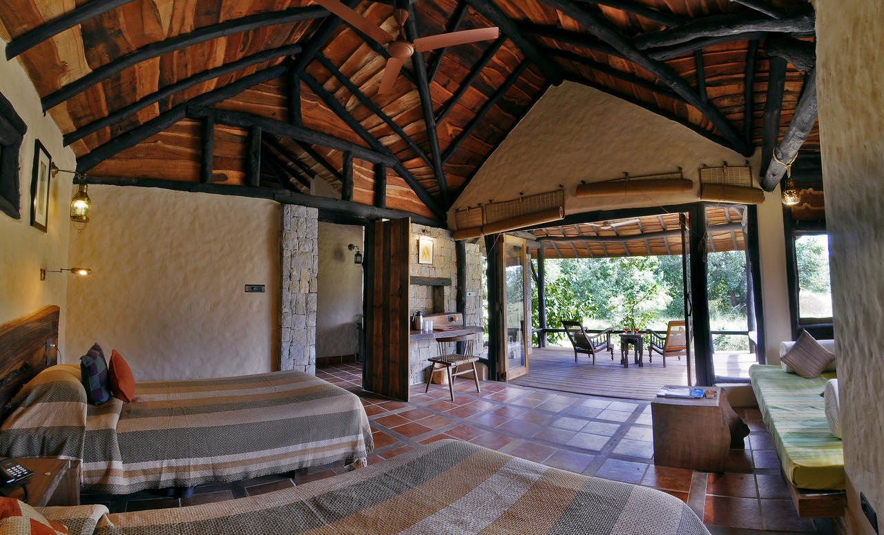 Kanha Earth Lodge Mandlā Екстериор снимка